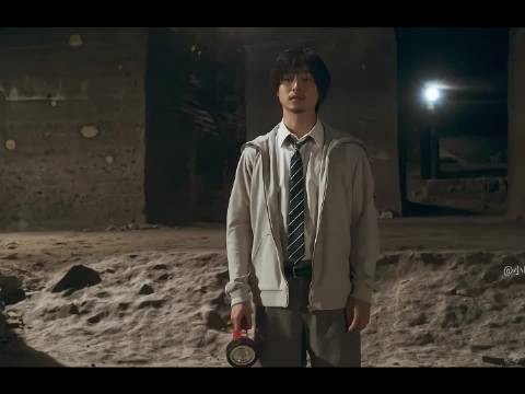 女孩只是比那个耶，差点要了强哥的性命！