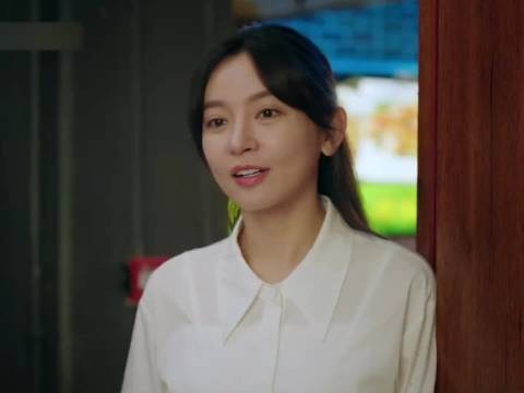 饭店就剩下最后一条羊腿,美女也想吃,这个时候姻缘就来了啊