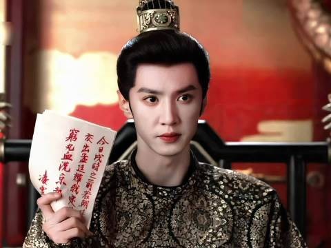 来感受英寡帝王的威压!