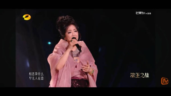 齐豫毛阿敏歌手总决赛帮唱,互相鼓掌默契十足