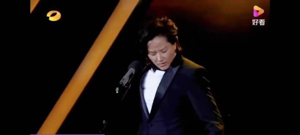 瞿颖回忆大咖秀,大张伟带动氛围,期待脱口秀选手改版