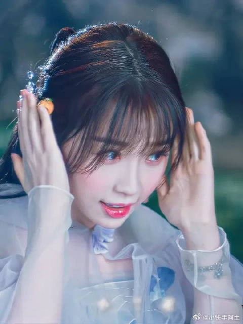 出场一定要温婉,妩媚又惊艳