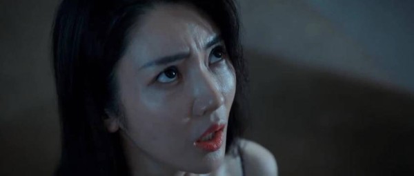 变异怪鱼猎食美女,接连三个美貌女子被吞,可惜了!