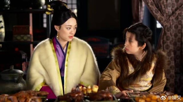 芈月母子被人款待 以为对方是孟嬴,看到芈茵出现傻眼
