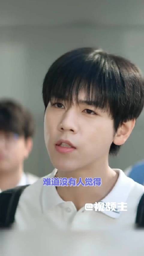 嘴上互怼内心偏爱!《天才女友》段启言,接地气的青春理想男友范本