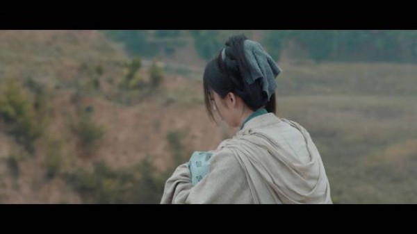 丁禹兮新剧吃地上饼渣,细节刻画流民生存底色
