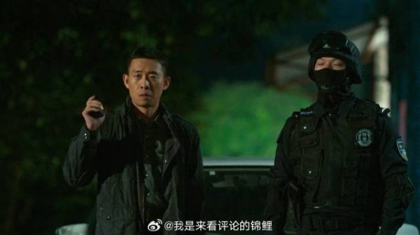 安欣查到冷藏车 结合之前李青给的线索,立马带人抓捕司机