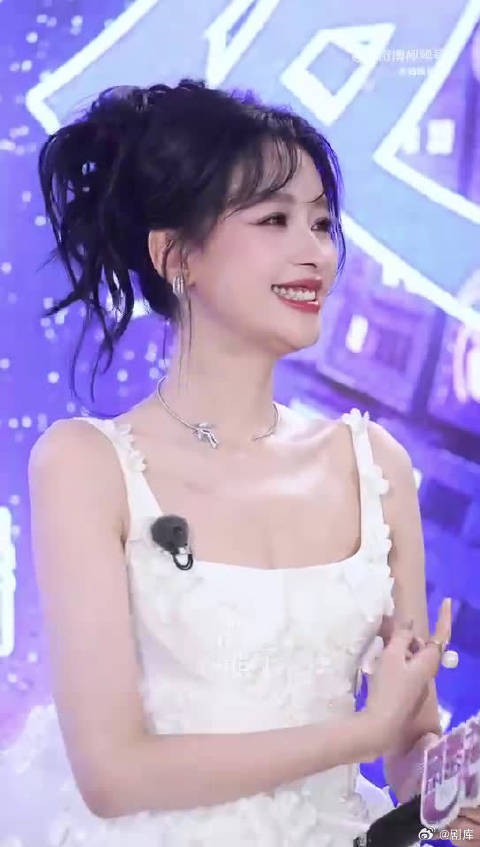 不想睡的星期五拉长宣发周期,拒绝一次性官宣