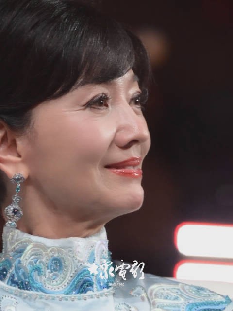 赵雅芝@赵雅芝 在第38届大众电影百花奖颁奖典礼现场!