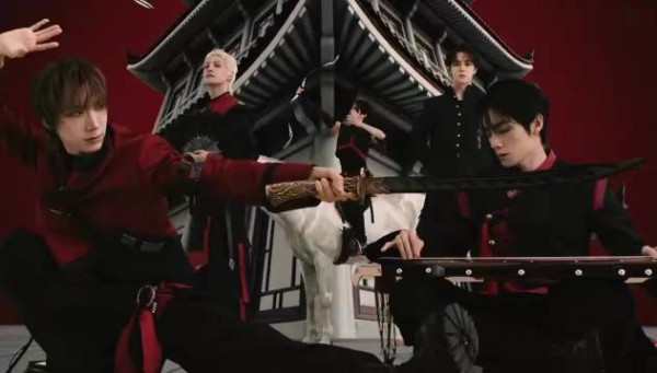「推万赞」 威神V回归MV,外网一致好评 “千年神专” “迄今为止最好的MV”