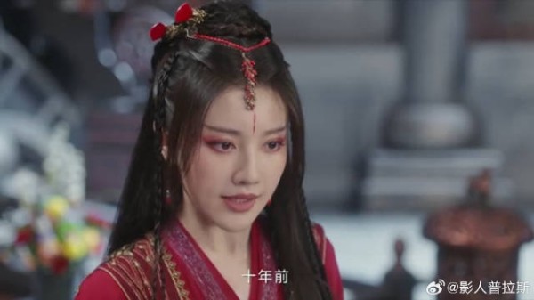 圣女密谋夺权 不料笛飞声装失忆门外偷听,这下好玩了