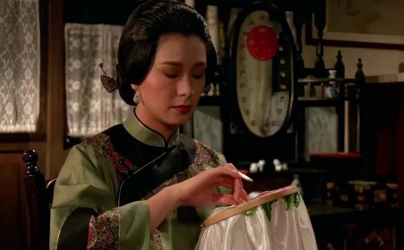 佛珠碎裂,她砸碎丈夫精神寄托从受害者黑化为施暴者