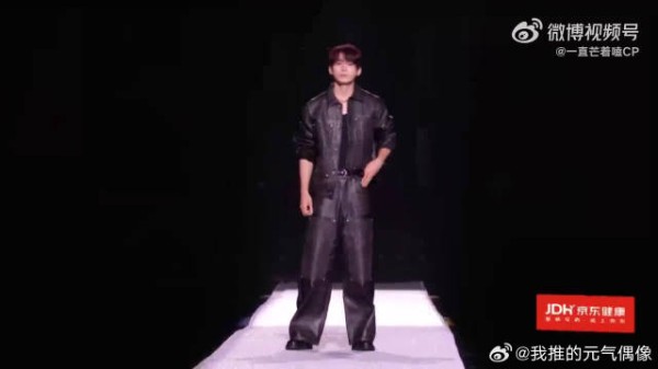姚琛这个体脂数据出来,瞬间理解什么叫穿衣显瘦,脱衣之后全是线条