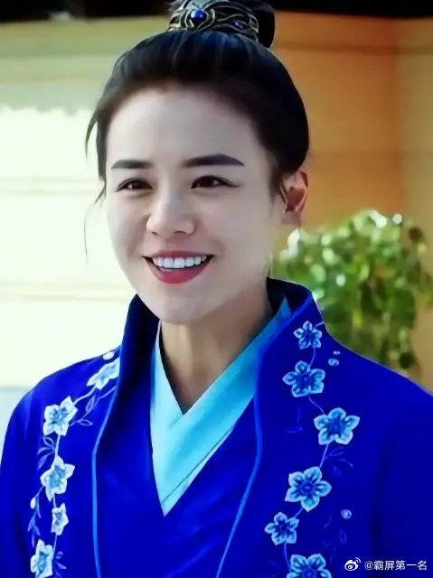 你是说从小到大喜欢的人变成女儿身?