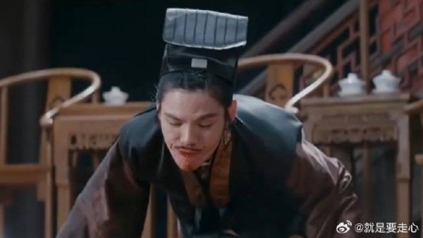 向佐可以去演喜剧了 翻拍《唐伯虎点秋香》经典名场面，演得一点都不差！