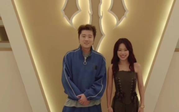 来个人告诉我王以太和艾热一样的体脂率是真的吗