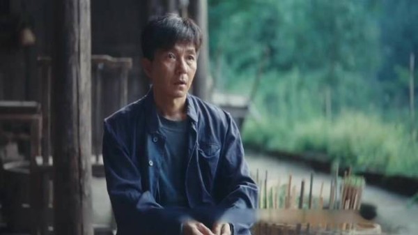 三位新法律人遇到新案,两条压抑又现实的故事线交织在一起!
