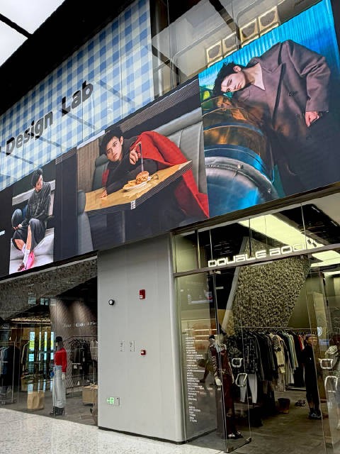 陈飞宇在三里屯的排面 nike 巴黎世家 大地广太震撼!