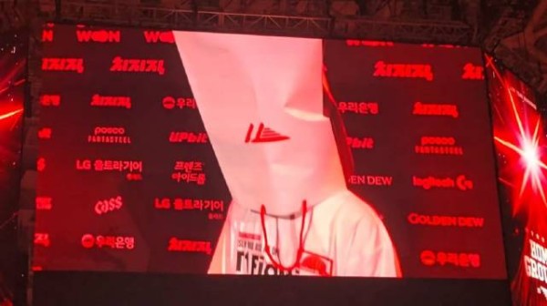 T1给Roach绑来主场了 ྀི:lol_soo9