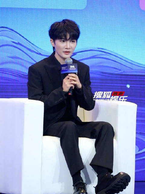周深澳门唱响好运来,跨地域演唱纪念感强