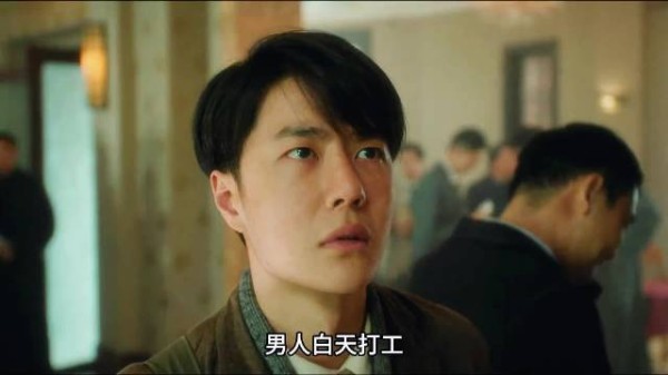 穷小子无意救下一个女人,不料却改变了命运 !