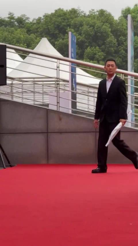 张译签名习惯被解读防黄牛,原为谦逊表现