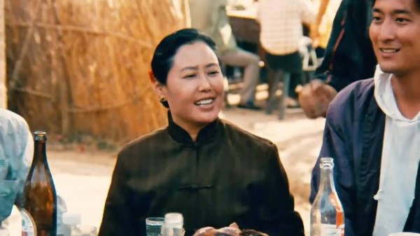 那个年代二嫂从一个被害者,慢慢变成了加害者!