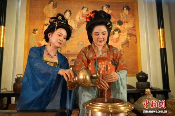 西安团队复刻唐宫茶宴 让千年茶事可触可品