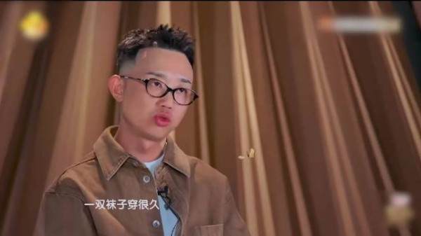 GAI出发图气场拉满,未走红毯先到位,回顾从地下到体育场音乐路