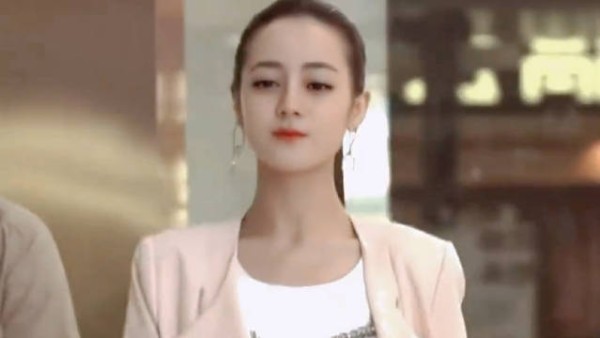 老师 我们家子涵最近表现怎么样，大光明造型越简单越漂亮