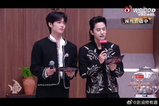 不少网友听完他的这番回应,瞬间对陈若轩改观,觉得他情商真的很高