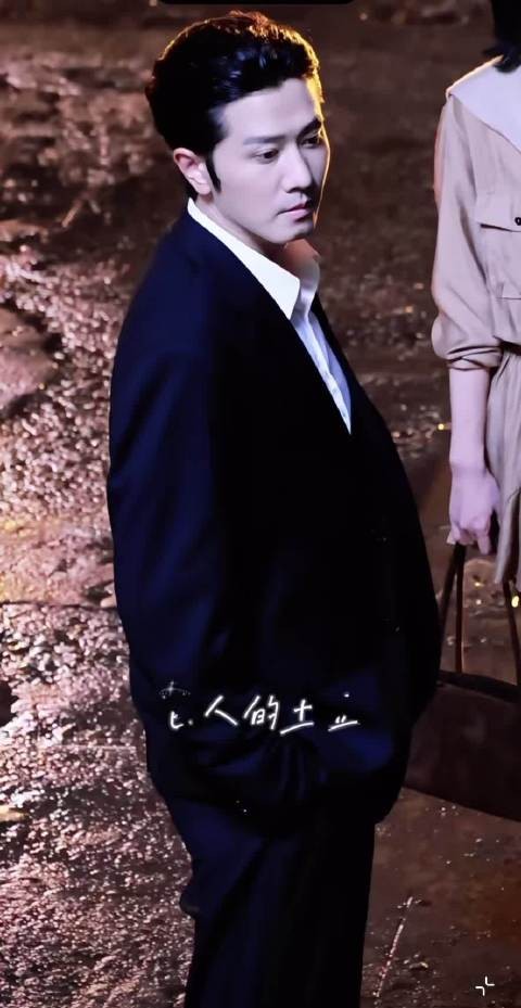 又是对抗路cp,这两莫名有针锋相对的感觉