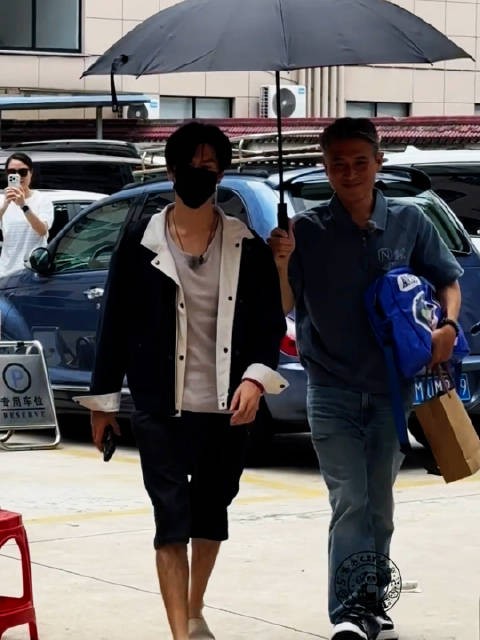 陈哲远新经纪人:李乃文和胡军!