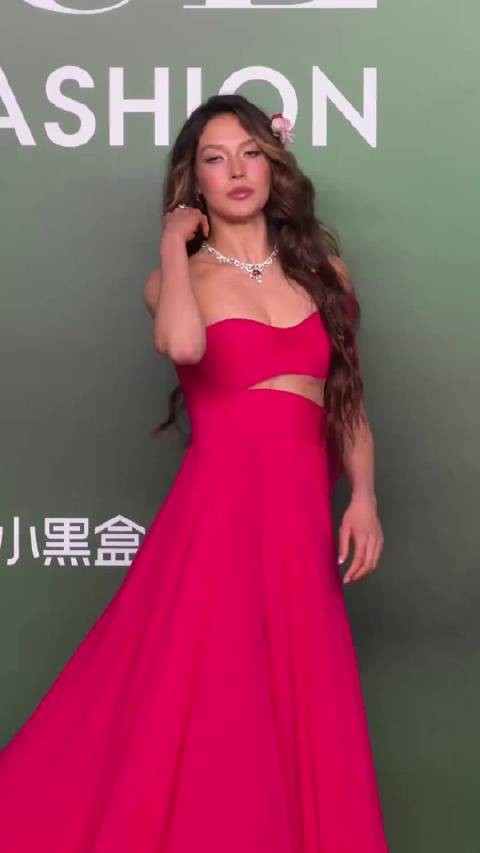 谷爱凌弃美籍入中国籍,赛场摘金夺银