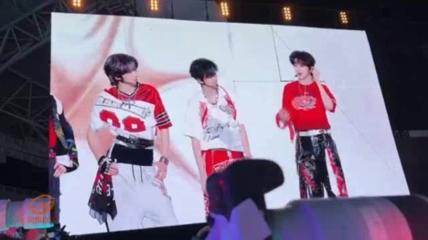 陈浚铭TF四代五公最后一天CUT 红衣+黑皮裤造型好红好耀眼啊