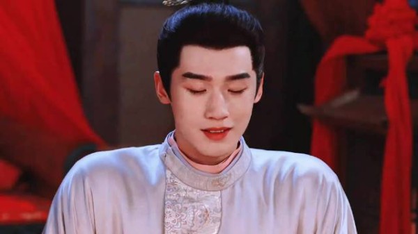小沈大人真的好可爱啊，被严馥之治的服服帖帖！