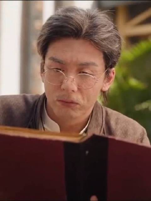 五爷年岁渐长,冰饮照喝不误 吴邪