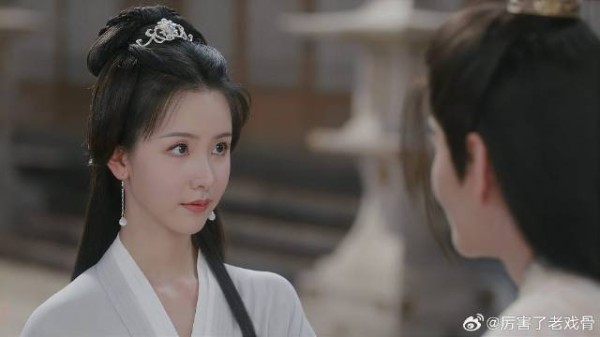 李莲花院中再见乔婉娩 瞬间想要逃避,下秒看到扎心一幕