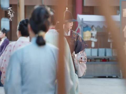 赵凌遇刺受伤不惧,只护傅庭芸的饼不碎