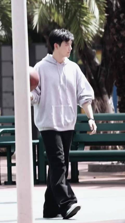 直到那年 我遇见了篮球场上的周海晏