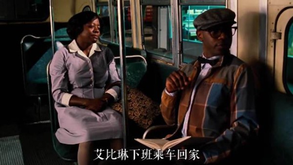 维奥拉·戴维斯饰演艾比林,温柔与无奈直击人心