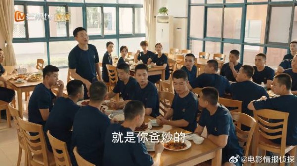 蒋峪给队员准备惊喜,特意让家人寄来家乡菜,消防员泪崩