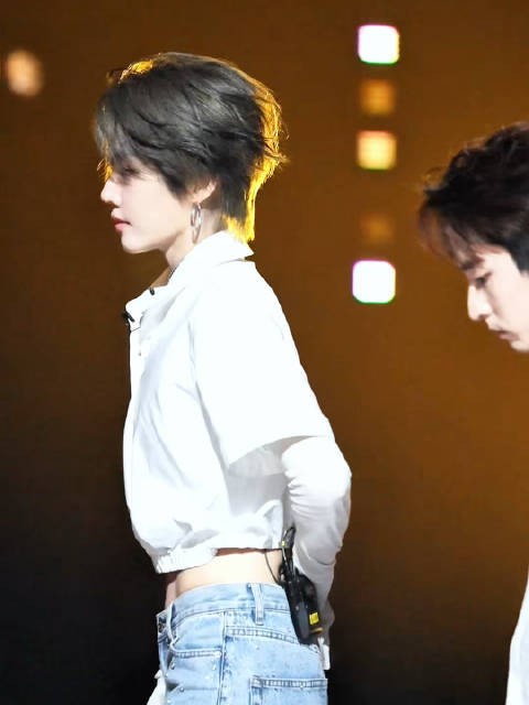 刘雨昕这几步走得把我迷得不行了，我命中注定的姐姐