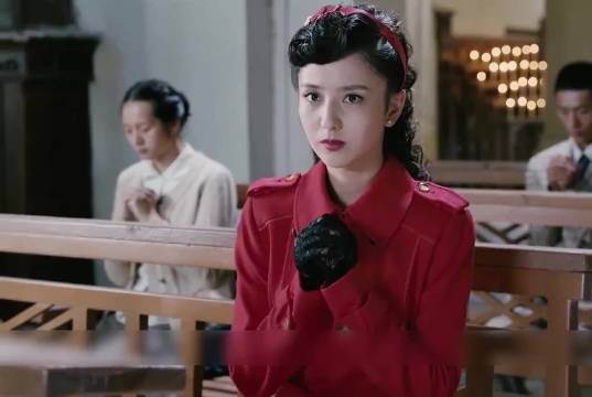 地下党为了不让接头同志暴露竟牺牲自己的性命来保护他