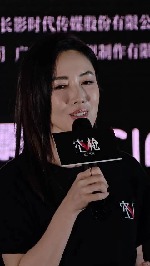 看得出阿姨真的很喜欢檀健次了,檀健次不管是外形还是实力方面都是天花板