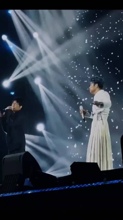 小沈阳演唱会孙楠助阵，高音穿透力震撼全场