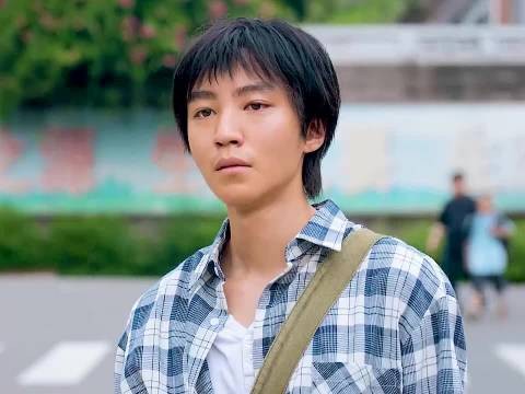 毫无血缘关系的哥哥，却让他感受到了被爱的感觉