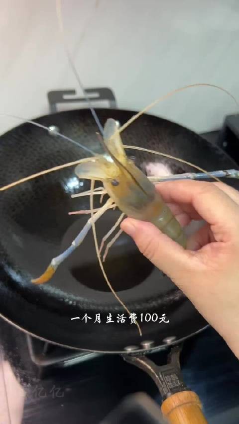 一只罗氏虾做十五道菜,厉害了