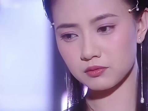 这部剧里的高圆圆超级漂亮，被强制爱结局也不好