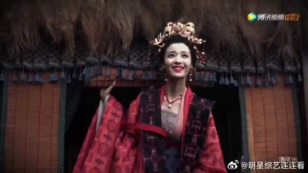 君不见，妾起舞翩翩